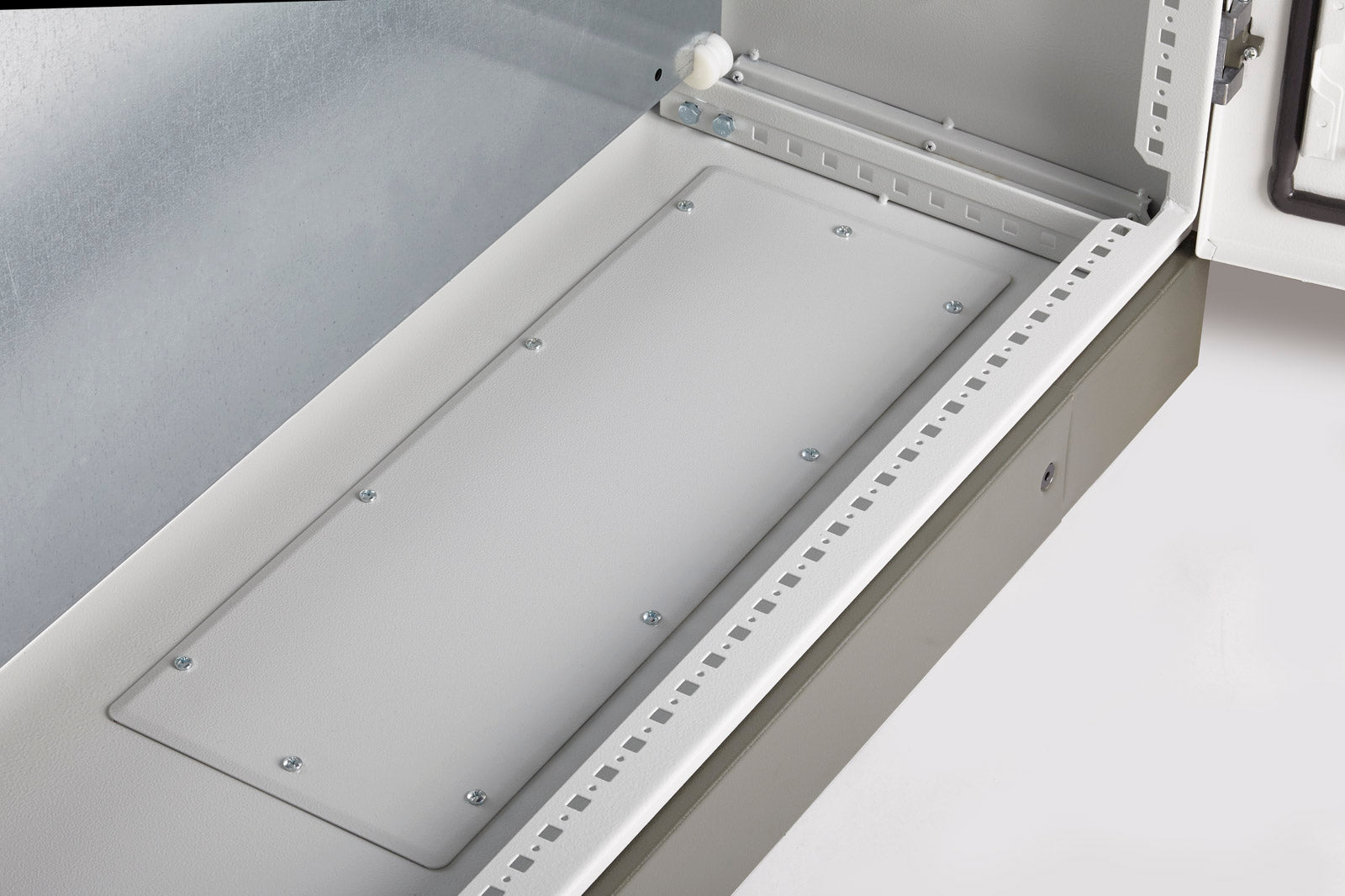 Cabinet - TFR-22-FL — 32x16x55" (800x400x1400mm)