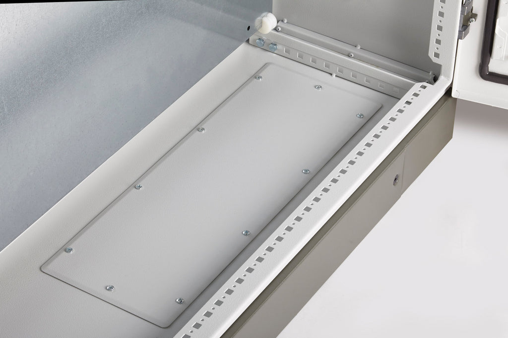 Cabinet - TFR-3-FL — 24x24x70" (600x600x1800mm)